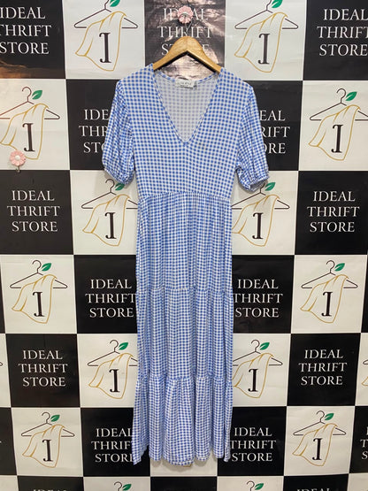 IN THE STYLE |S| BUST 16| A20| BLUE AND WHITE GINGHAM CHECK V-NECK TIERED MIDI DRESS