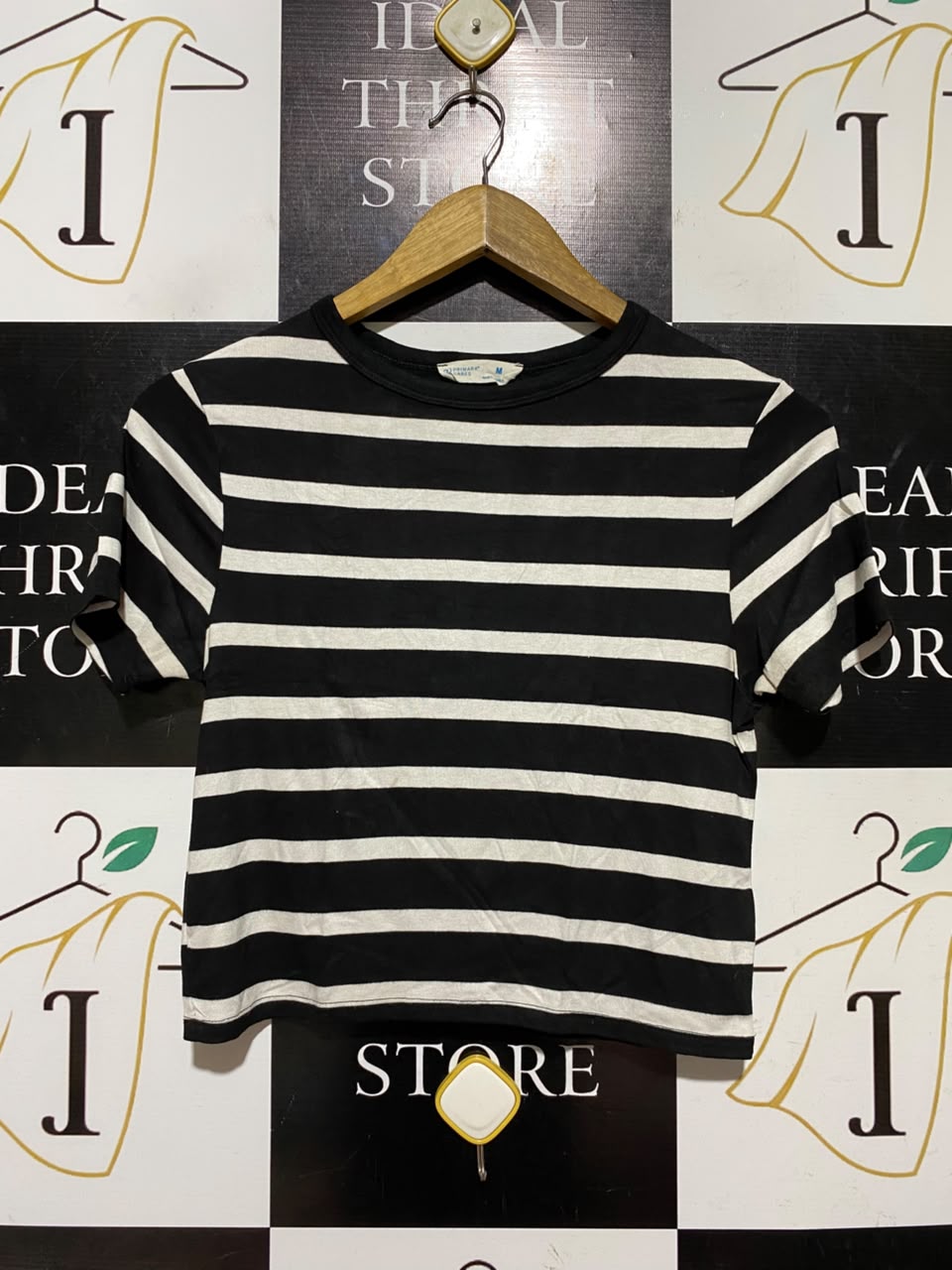 PRIMARK CARES |M| BUST 15| A1| BLACK AND WHITE STRIPED CROP TOP