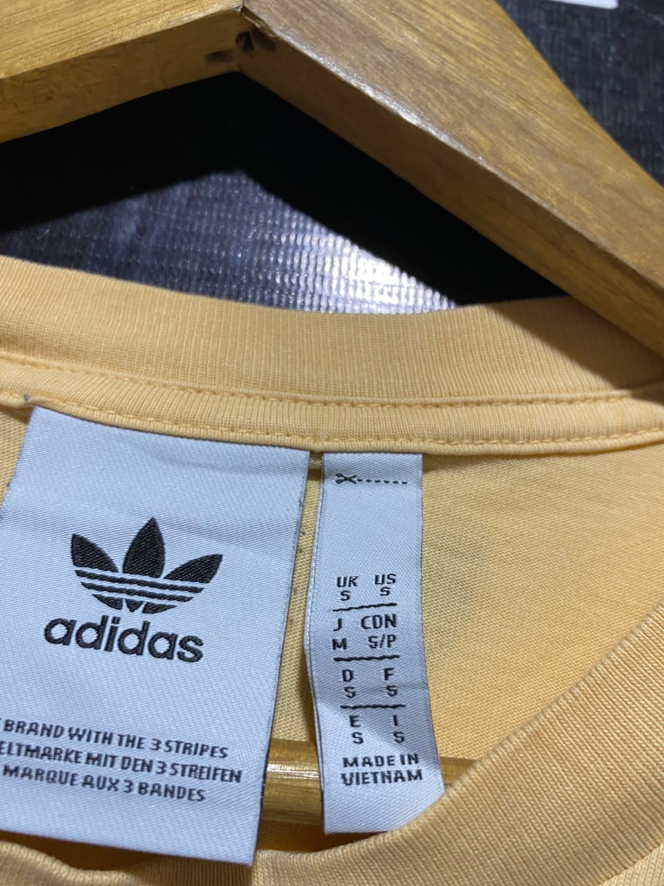 ADIDAS |M| BUST 19| A1| YELLOW ADIDAS ABSTRACT CAMO GRAPHIC T-SHIRT