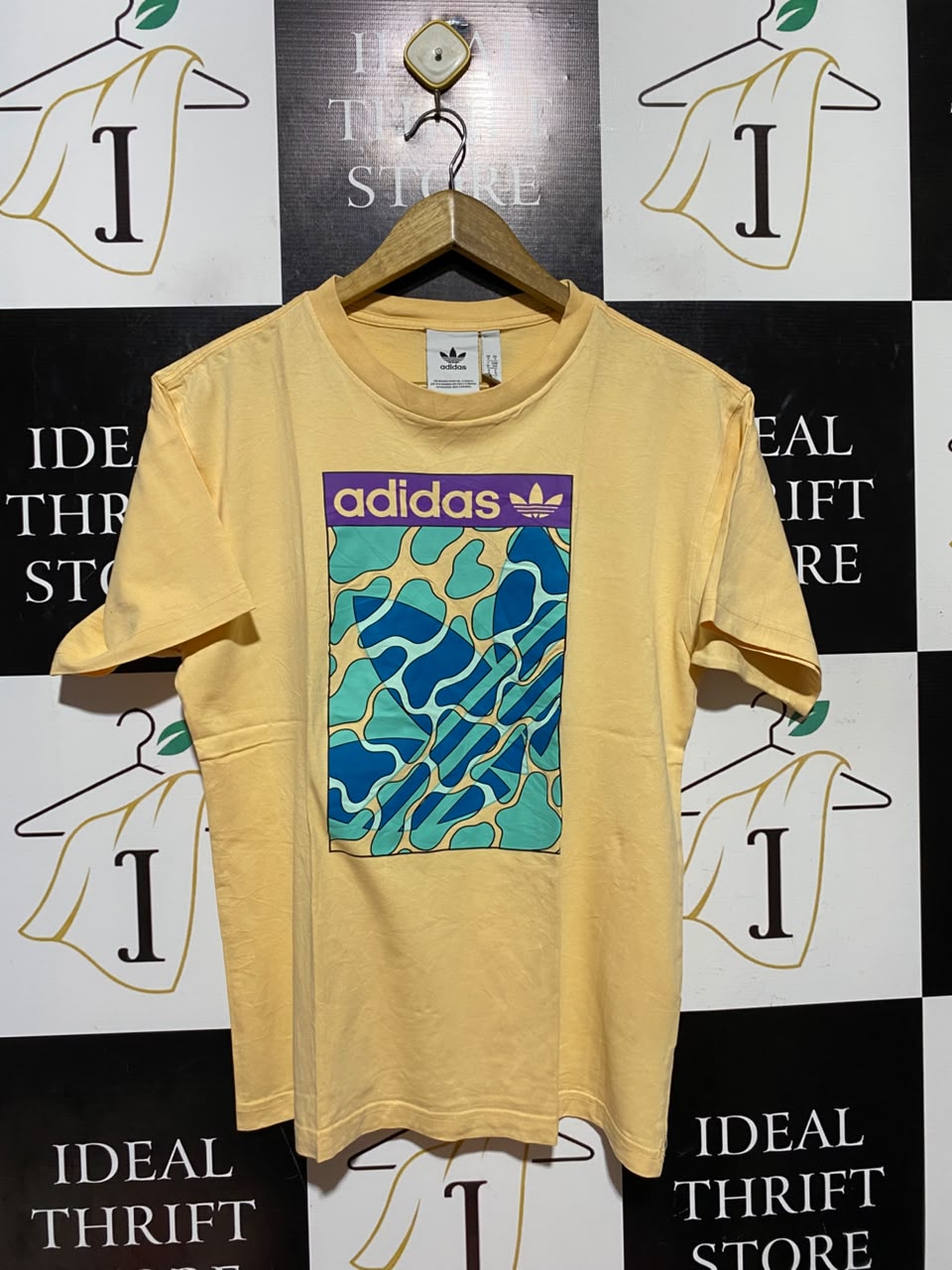ADIDAS |M| BUST 19| A1| YELLOW ADIDAS ABSTRACT CAMO GRAPHIC T-SHIRT
