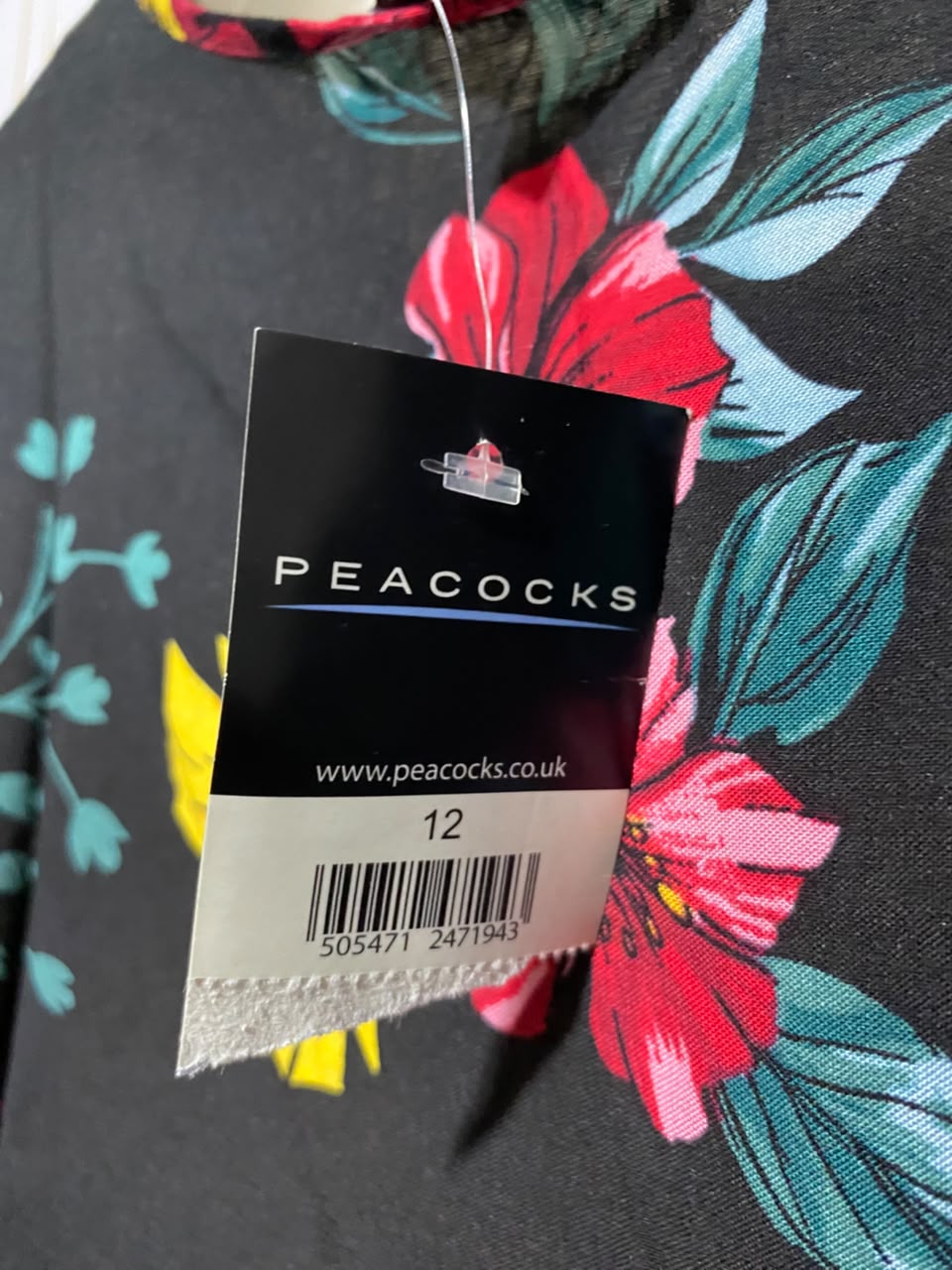 PEACOCKS |M|  BUST 21| A19| BLACK MULTICOLOR FLORAL PRINT SHORT SLEEVE TOP