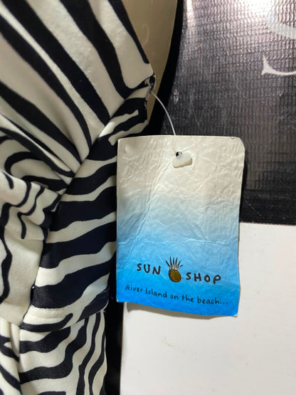 RIVER ISLAND |S| BUST 17| A19| BLACK AND WHITE ZEBRA PRINT HALTER CUTOUT ONE-PIECE SWIMSUIT