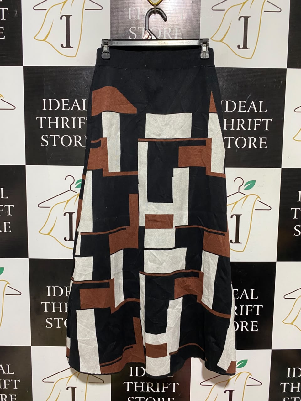 TOMS  PROJECT |S| WAIST 26| A19| BLACK, WHITE AND BROWN GEOMETRIC PATTERN KNIT MIDI SKIRT