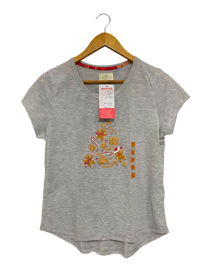 TIN=ME TO DREAM |M| BUST 19| A20| GREY GINGERBREAD CHRISTMAS TREE GRAPHIC T-SHIRT