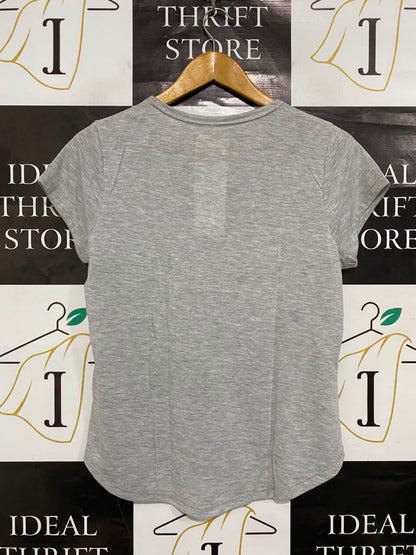 TIN=ME TO DREAM |M| BUST 19| A20| GREY GINGERBREAD CHRISTMAS TREE GRAPHIC T-SHIRT