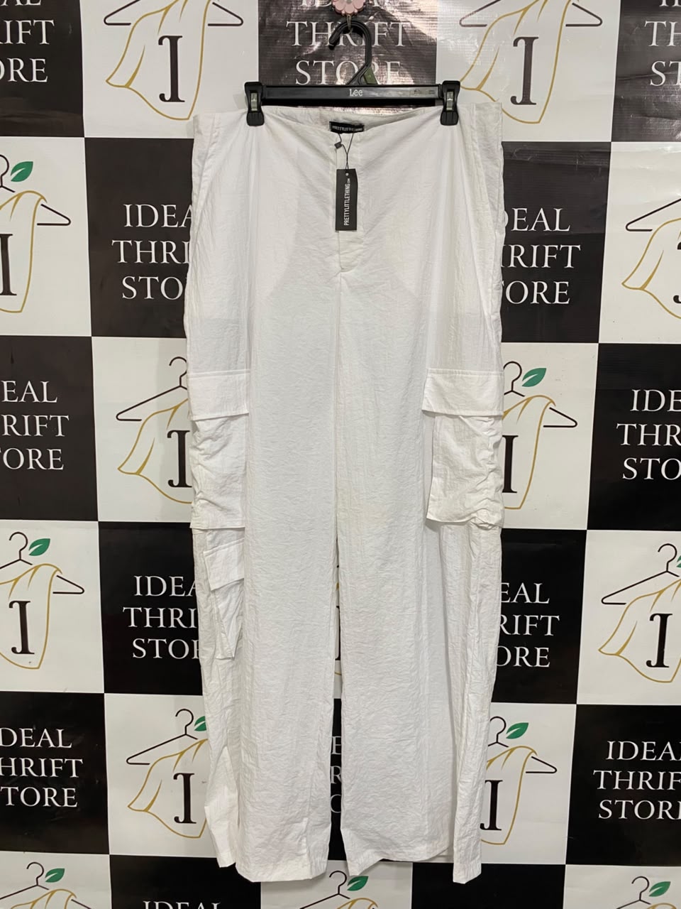 PRETTYLITTLE THING |XL| WAIST 36| A20| WOMEN'S WHITE PARACHUTE CARGO PANTS RELAXED FIT UTILITY TROUSERS