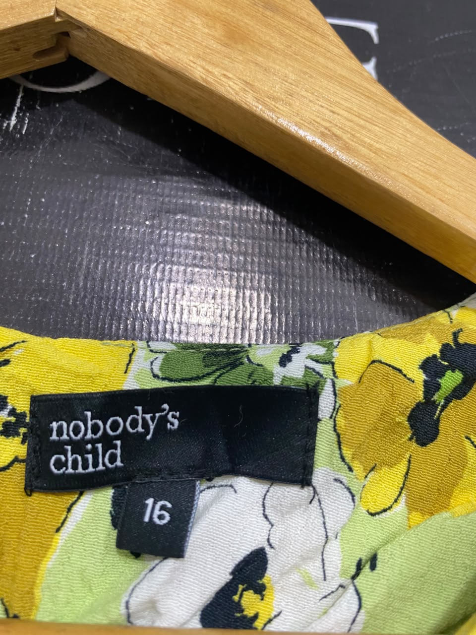 NOBODYS CHILD |L| BUST 19| A20| LIME GREEN FLORAL MIDI DRESS SHORT PUFF SLEEVE VIBRANT SPRING DRESS