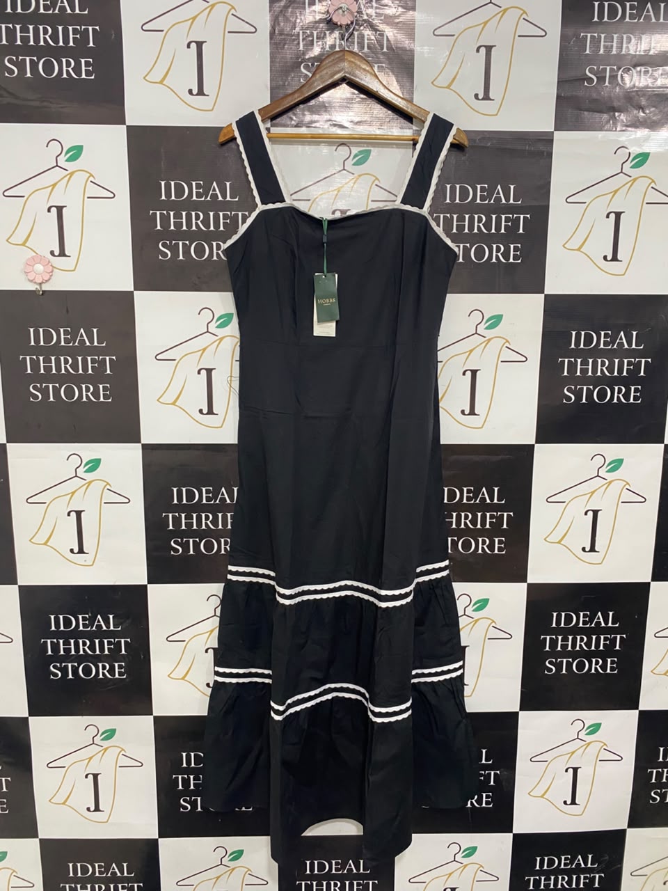 HOBBS |S| BUST 17| A20| BLACK MIDI DRESS WHITE SCALLOP TRIM TIERED STRAPPY DRESS