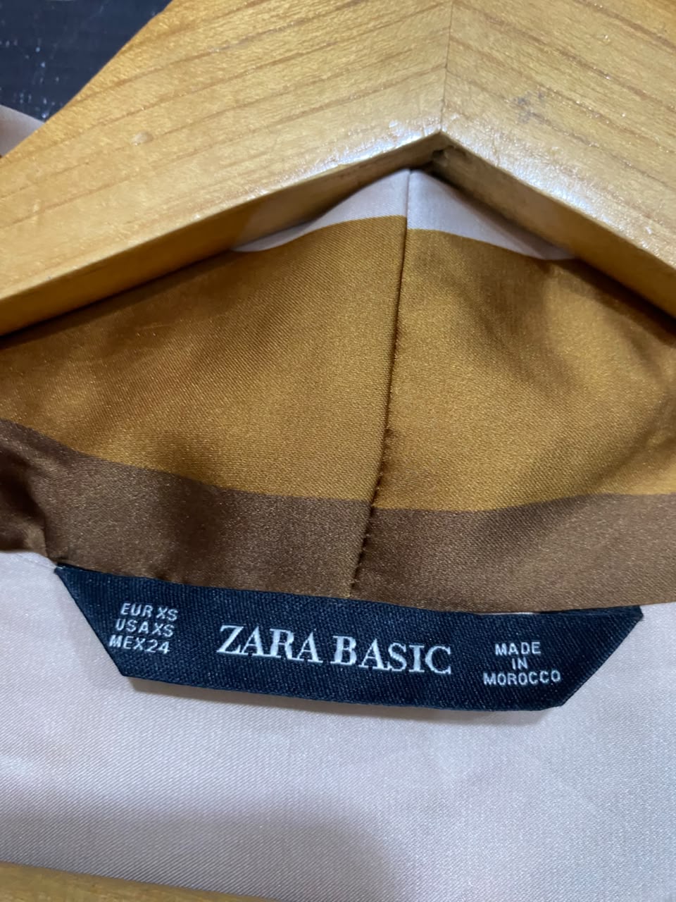 ZARA BASIC |XS| BUST 17| A22| STRIPED SATIN TUNIC BLOUSE WITH TIE NECK LONG SLEEVE CURVED HEM SHIRT TOP