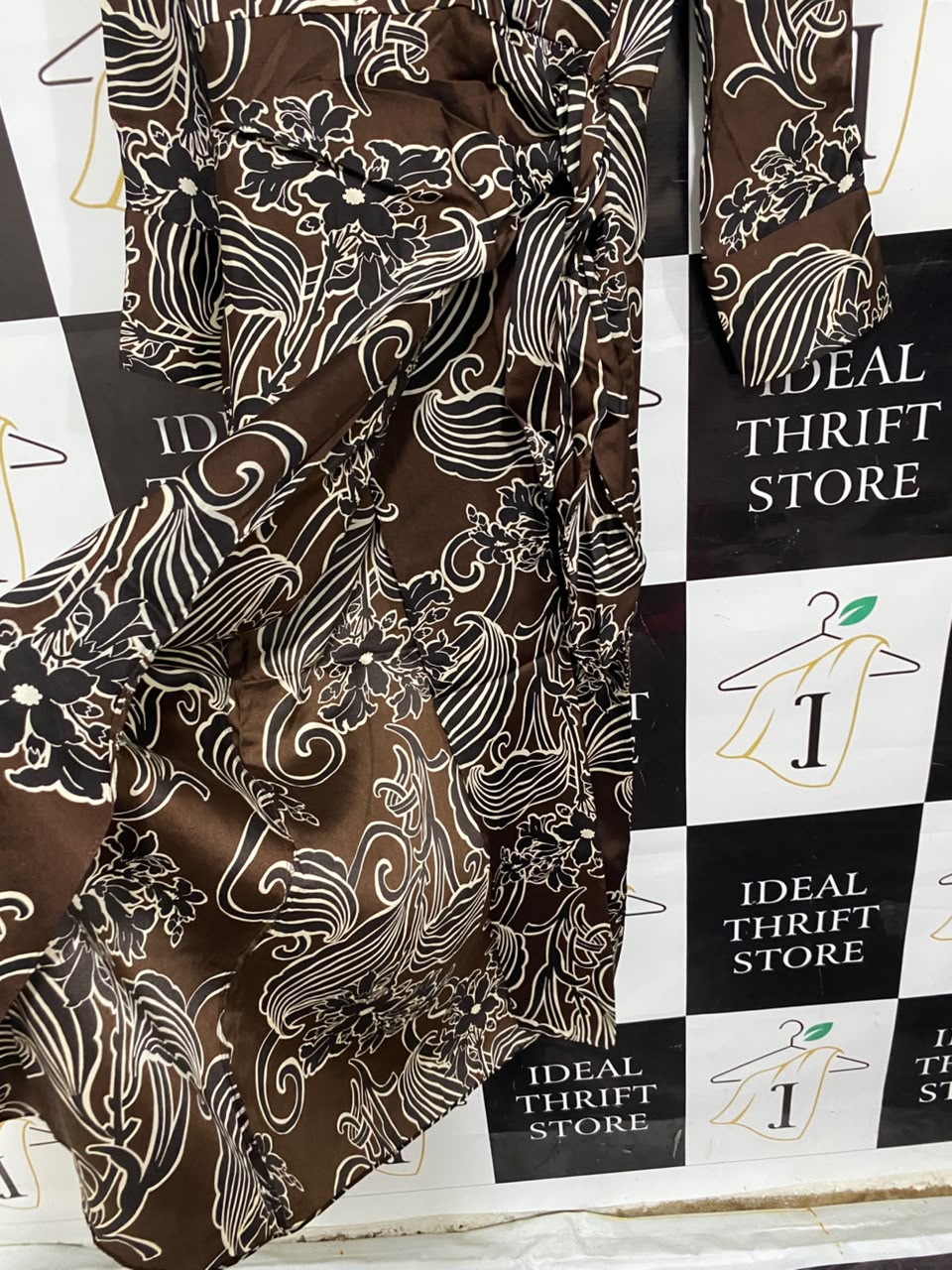 ZARA |XL| BUST 20| A21| BROWN AND CREAM FLORAL SWIRL PRINT LONG SLEEVE WRAP MIDI DRESS WITH COLLAR