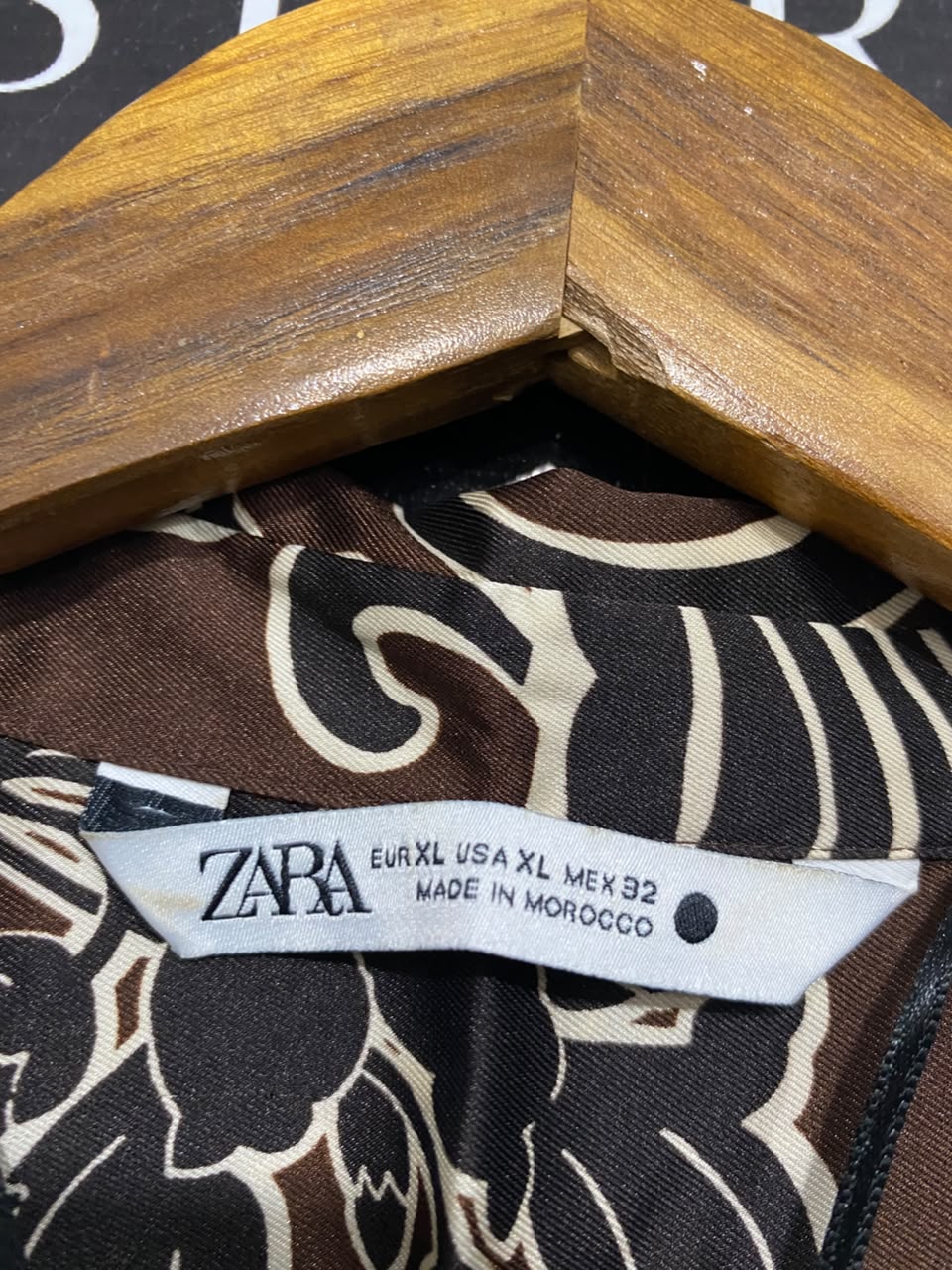 ZARA |XL| BUST 20| A21| BROWN AND CREAM FLORAL SWIRL PRINT LONG SLEEVE WRAP MIDI DRESS WITH COLLAR