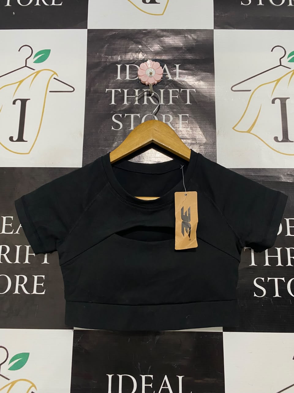ELITE ELEVEN |XS| BUST 12| A21| BLACK SHORT SLEEVE ATHLETIC CROP TOP WITH CHEST CUT-OUT