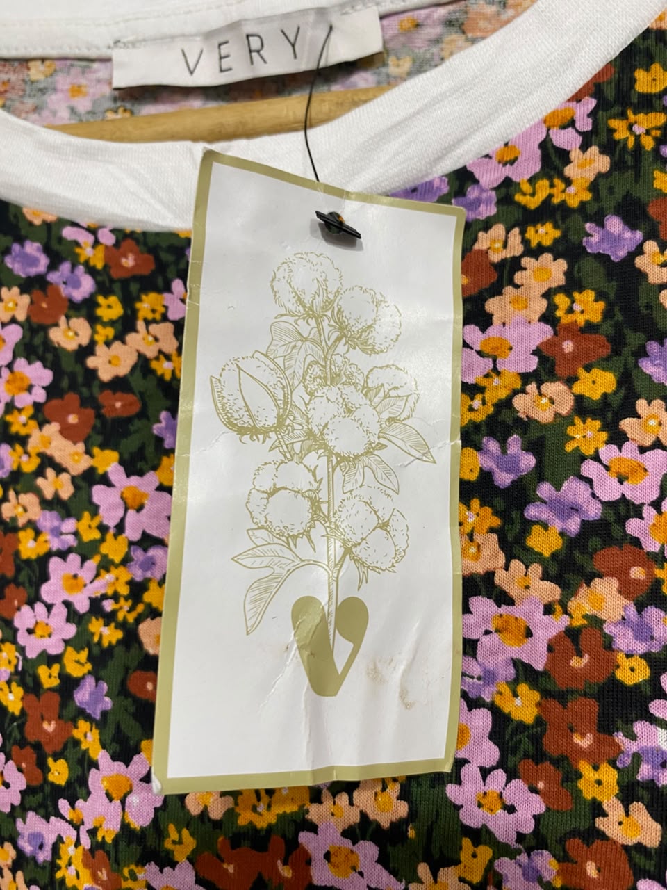 VERY |L| BUST 21| A21| FLORAL PRINT T-SHIRT MULTICOLOR DAISY SHORT SLEEVE TOP