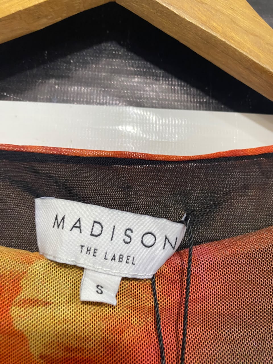 MADISON |S| BUST 13| A21| ABSTRACT PRINT LONG SLEEVE TOP ORANGE RED MESH SHIRT