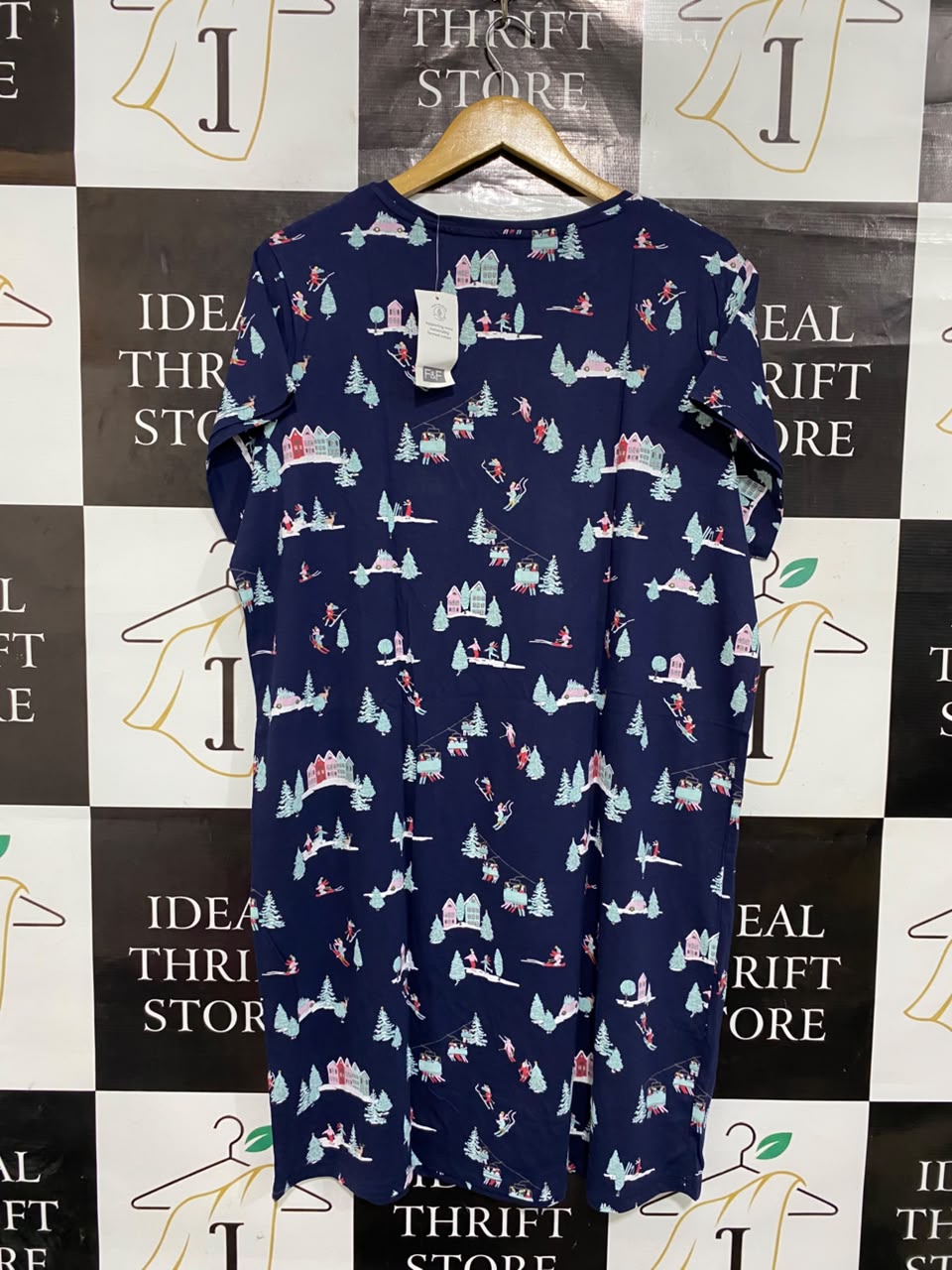 F&F |XL| BUST 23| A22| NAVY BLUE WINTER SKI RESORT PRINT SLEEP SHIRT | COMFORTABLE SHORT-SLEEVE NIGHTSHIRT