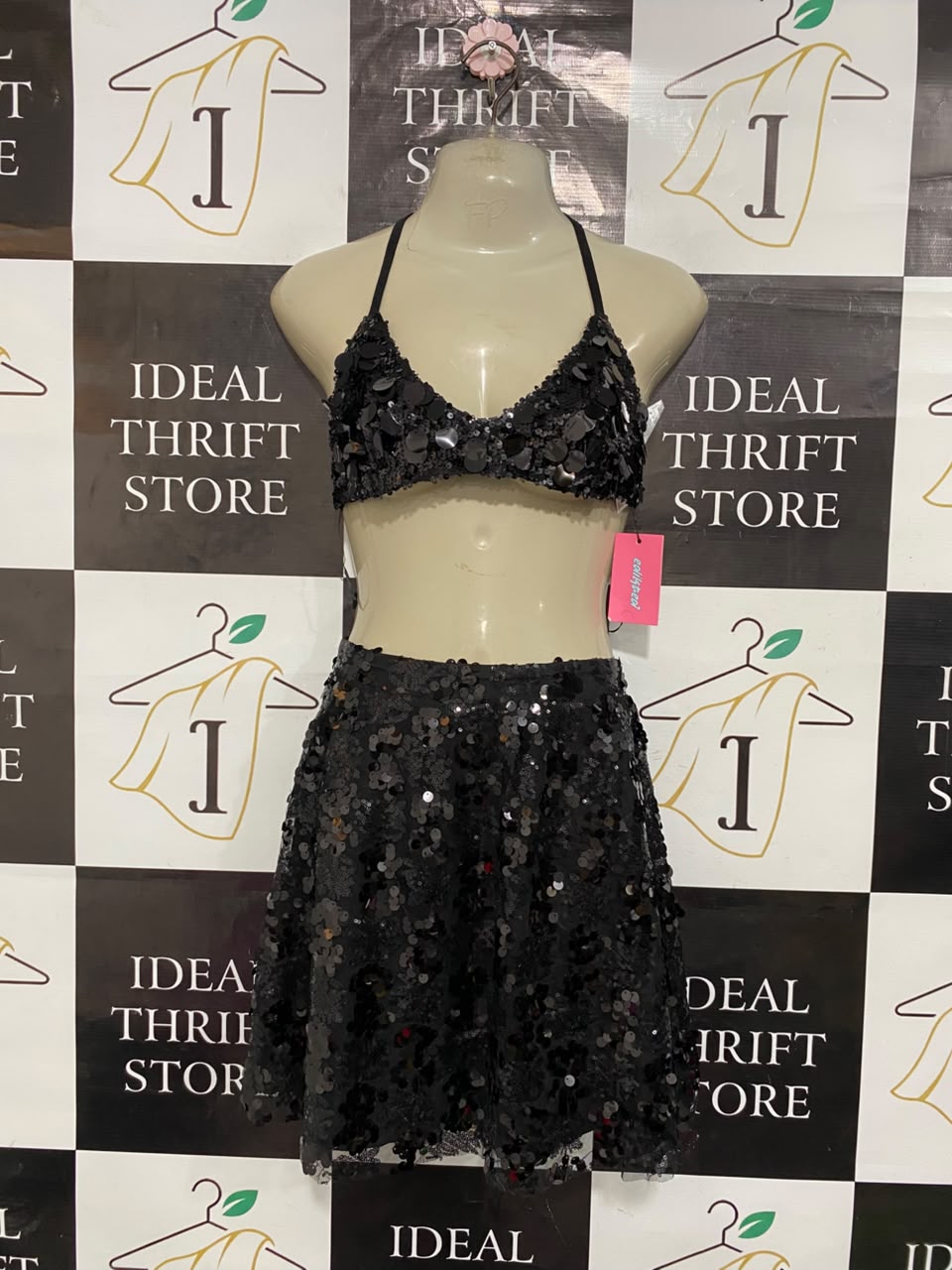 ATMOS & HERE |S| A22| BLACK HALTER SEQUIN CROP TOP AND SKIRT TWO-PIECE SET | GLAMOROUS PARTY OUTFIT