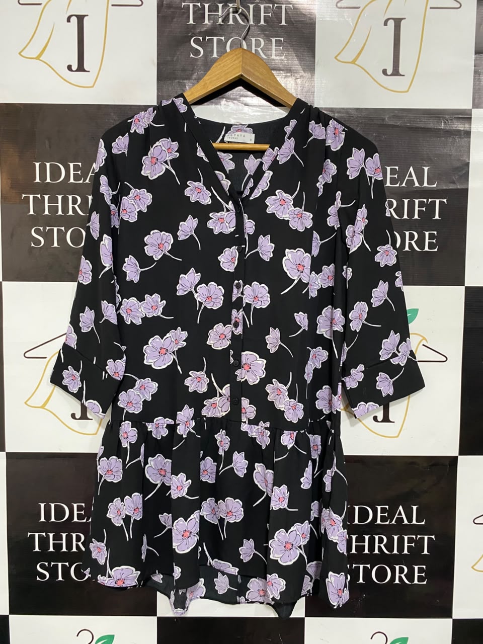 PAPAYA |S| BUST 19| A22| BLACK AND PURPLE FLORAL V-NECK PEPLUM BLOUSE | THREE-QUARTER SLEEVE CASUAL TOP