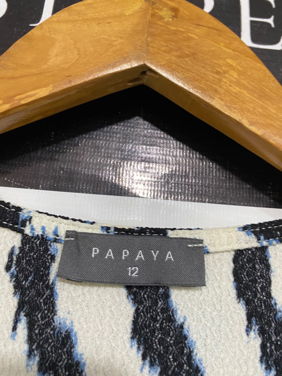 PAPAYA |M| BUST 18| A23| BLACK & CREAM WAVY PRINT MIDI DRESS