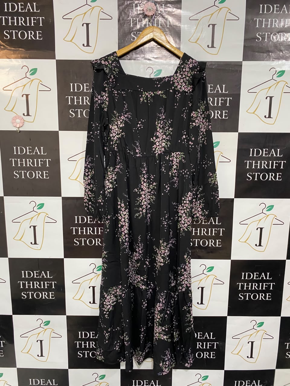 SHEIN |XL| BUST 20| A23| BLACK FLORAL PRINT TIERED MIDI DRESS