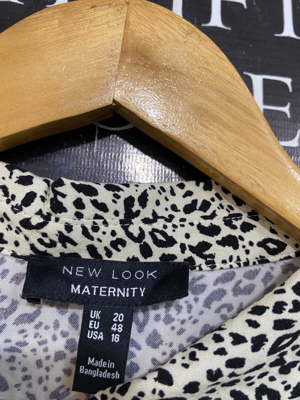 NEW LOOK |XL| BUST 23| A23| CREAM AND BLACK ANIMAL PRINT COLLARED TIE-WAIST MIDI DRESS