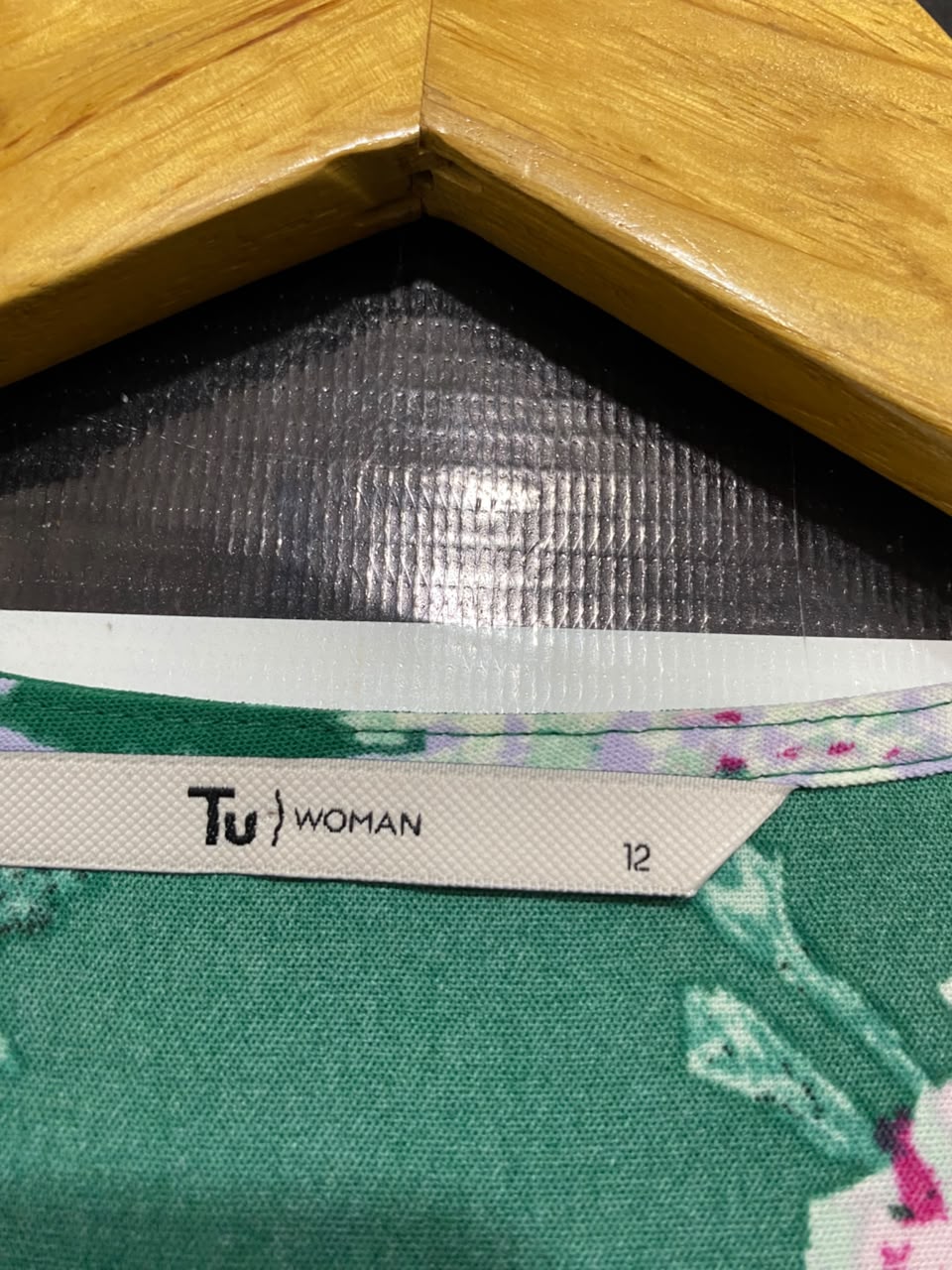 TU WOMAN |M| BUST 18| A23| GREEN AND PINK FLORAL V-NECK TIE-WAIST SHORT-SLEEVE MIDI DRESS | ELEGANT CASUAL DRESS