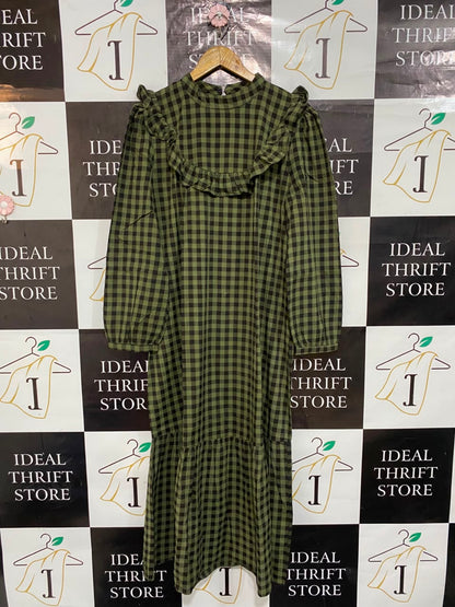 NEW LOOK |L| BUST 22| A23| OLIVE GREEN AND BLACK GINGHAM RUFFLE-TRIM MIDI DRESS | LONG-SLEEVE PLAID CASUAL DRESS