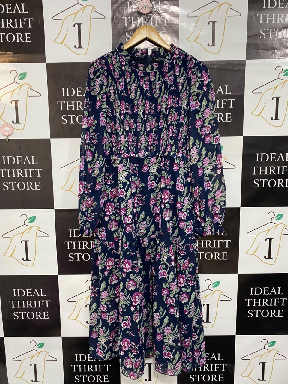 DOROTHY PERKINS |L| BUST 19| A23| NAVY BLUE AND MAGENTA FLORAL SMOCKED HIGH-NECK MIDI DRESS