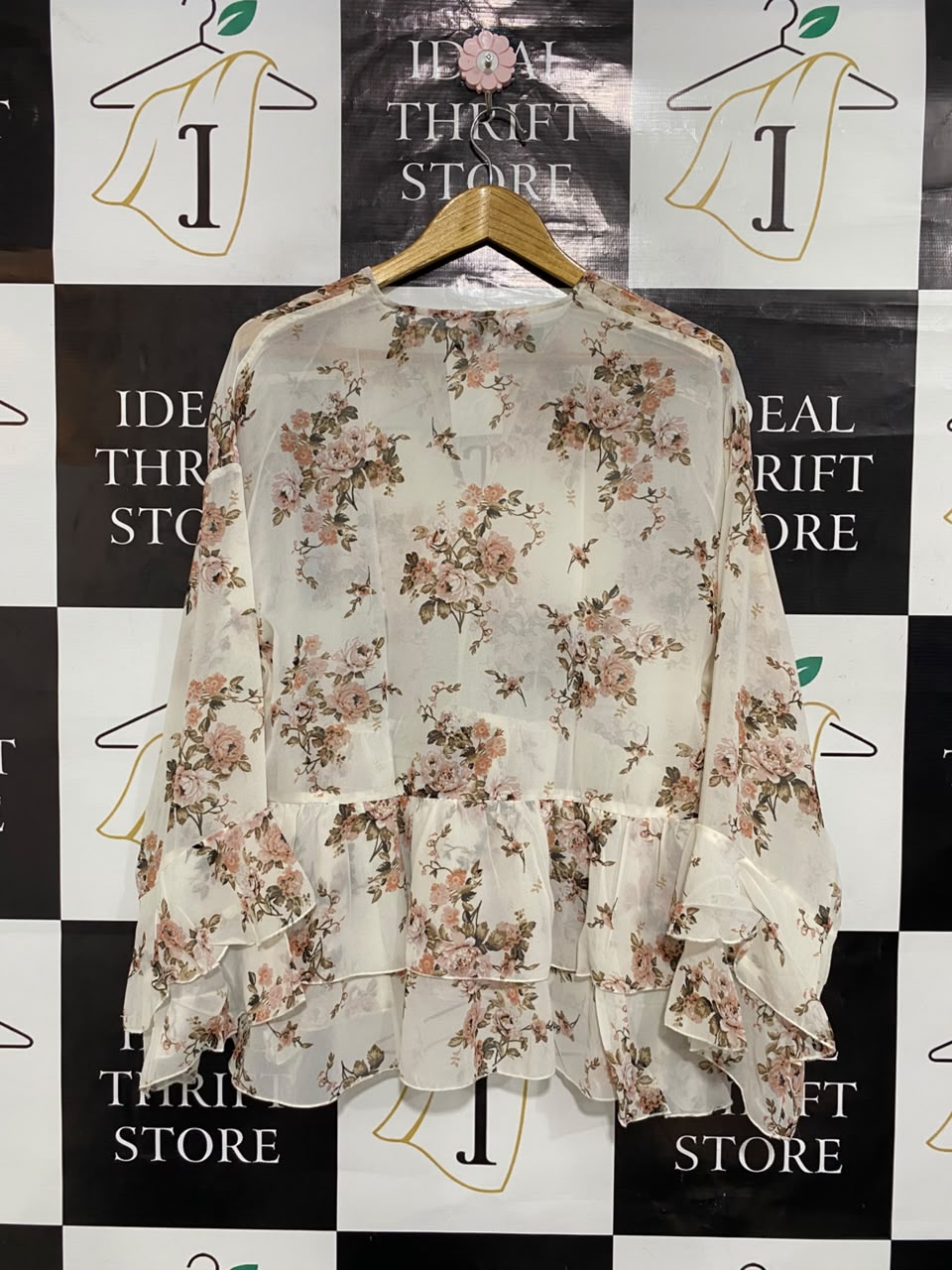 H&M |M| BUST 21| A23| CREAM AND PINK FLORAL TIE-NECK TIERED RUFFLE LONG-SLEEVE BLOUSE | BOHO PEPLUM TOP