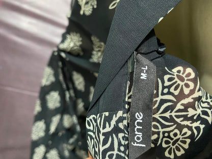 FAME |M/L| BUST 22| A23| BLACK AND BEIGE BLOCK-PRINTED CHIFFON KIMONO ROBE | OPEN-FRONT TIE-WAIST OVERLAY