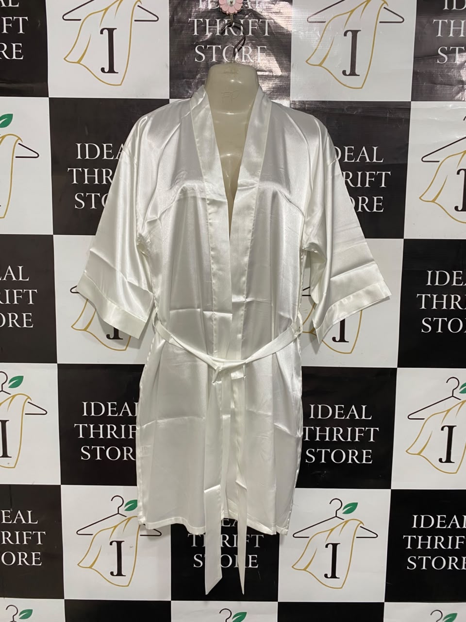 |L| BUST 21| A23| WHITE SATIN KIMONO ROBE | ELEGANT SILKY LOUNGEWEAR & BRIDAL ROBE