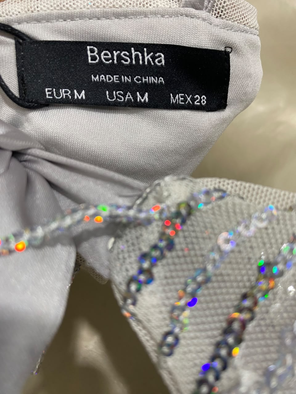 BERSHKA |M| BUST 16| A22| SILVER HOLOGRAPHIC SEQUIN FRINGE CROP TOP | GLAMOROUS PARTY CAMI