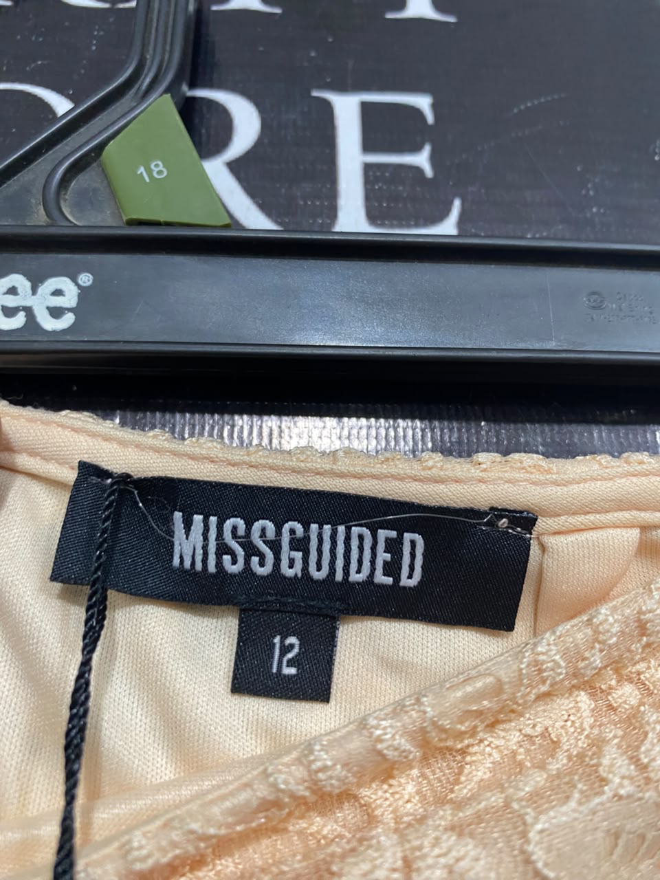 MISSGUIDED |L| WAIST 30| A22| PEACH LACE SCALLOPED HEM MINI SKIRT | ELEGANT PARTY SKATER SKIRT