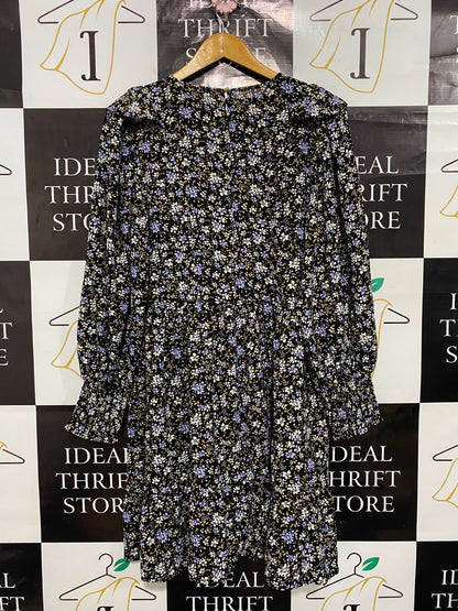 PRIMARK |L| BUST 20| A24| BLACK AND WHITE FLORAL PRINT RUFFLE MINI DRESS | LONG-SLEEVE SMOCKED CUFF DRESS
