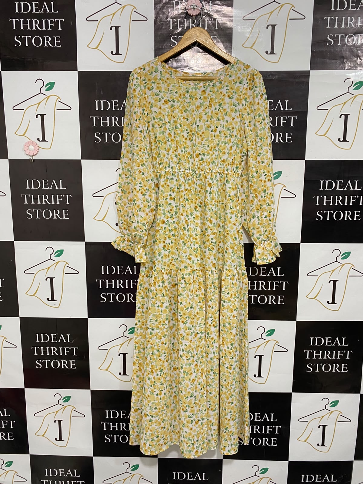 |M| BUST 17| A24| YELLOW AND WHITE FLORAL PRINT LONG-SLEEVE MIDI DRESS | ELEGANT RUFFLE-CUFF SPRING DRESS