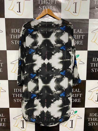 BELLA BLUE |L/XL| BUST 22| A24| BLUE BLACK, WHITE, AND BLUE ABSTRACT BRUSHSTROKE PRINT TUNIC TOP | ARTISTIC OVERSIZED BLOUSE