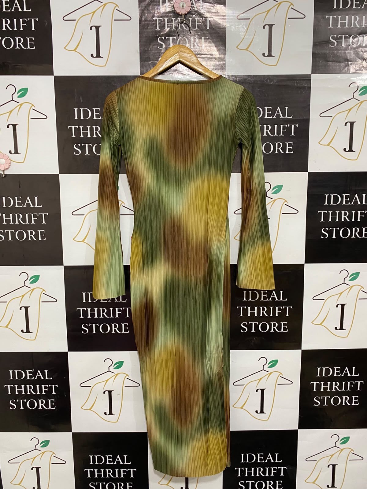 BOOHOO |S| BUST 15| A24| GREEN, YELLOW, AND BROWN ABSTRACT TIE-DYE PLEATED LONG-SLEEVE MIDI DRESS | VINTAGE-INSPIRED BODYCON DRESS