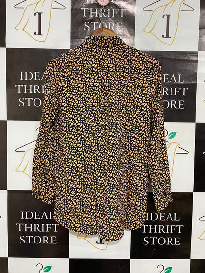 MODERNO |L| BUST 20| A24| BLACK AND PEACH ABSTRACT ANIMAL PRINT LONG-SLEEVE BUTTON-UP SHIRT | BOLD UTILITY BLOUSE