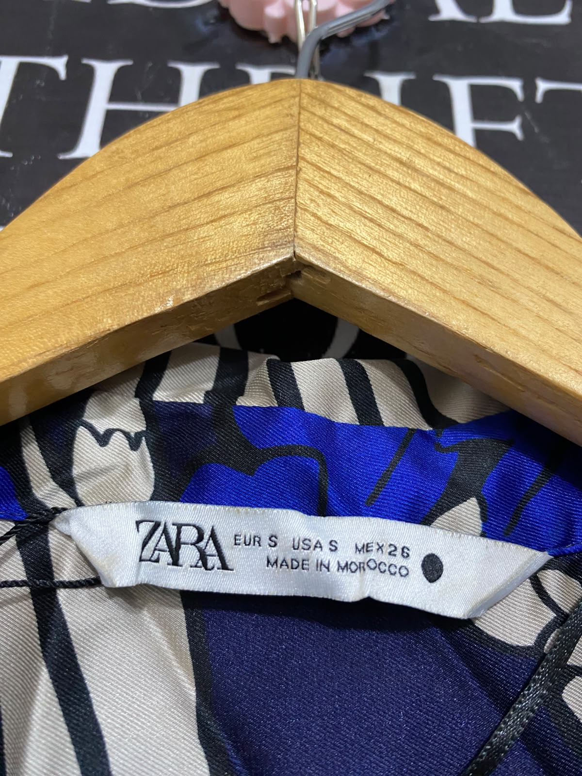 ZARA |S| BUST 17| A23| NAVY BLUE AND CREAM ABSTRACT FLORAL SHIRT DRESS | ELEGANT WRAP-STYLE MIDI DRESS