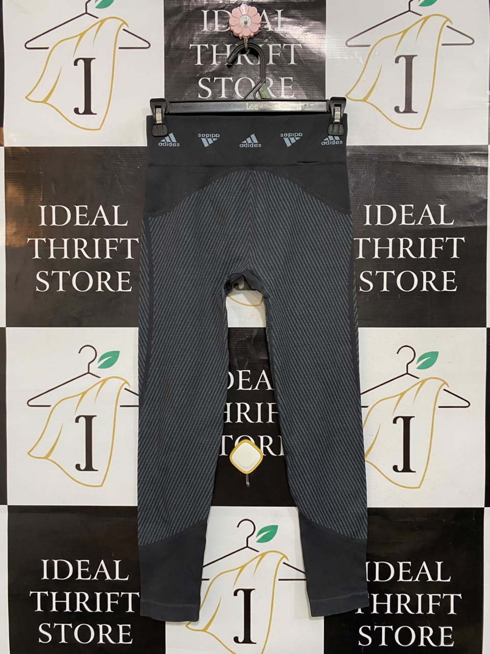 ADIDAS |XS| WAIST 24| A23| BLACK SEAMLESS BRANDED LOGO ATHLETIC LEGGINGS