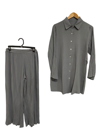 |S| A24| CHIC SAGE GRAY PLEATED TWO-PIECE SHIRT AND TROUSER SET