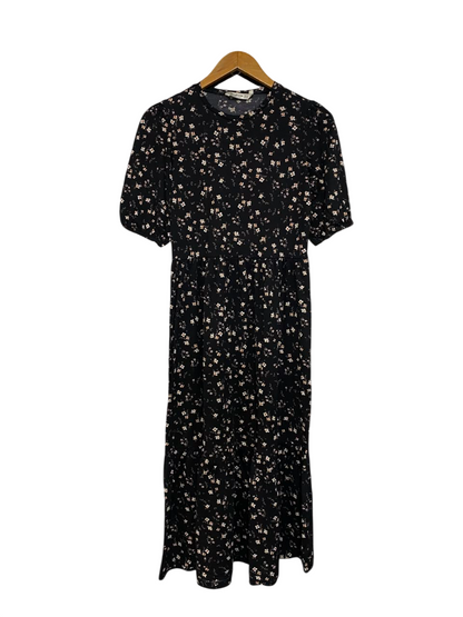 STARDIVARIUS |S| BUST 16| A25| BLACK DITSY FLORAL SHORT-SLEEVE MIDI DRESS