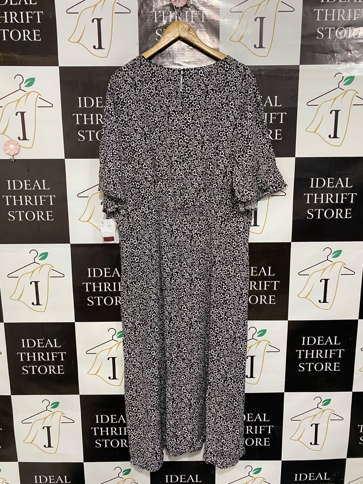 IZABEL |XL| BUST 24| A25| BLACK AND WHITE FLORAL PRINT MIDI DRESS