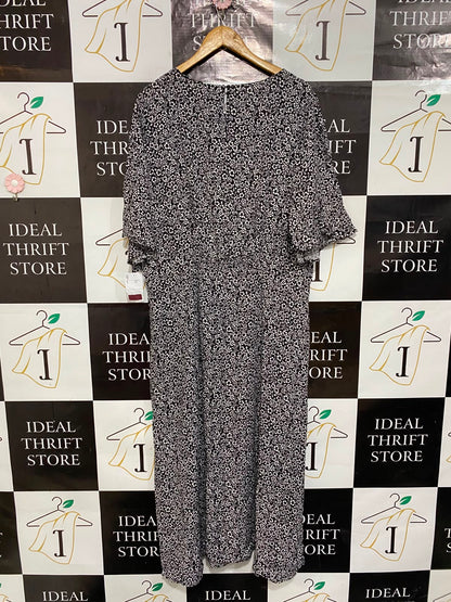 IZABEL |XL| BUST 24| A25| BLACK AND WHITE FLORAL PRINT MIDI DRESS