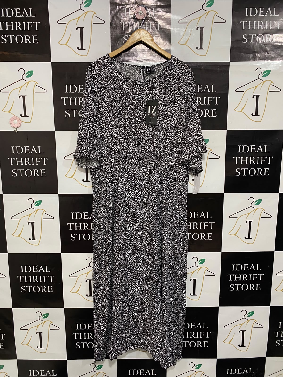 IZABEL |XL| BUST 24| A25| BLACK AND WHITE FLORAL PRINT MIDI DRESS