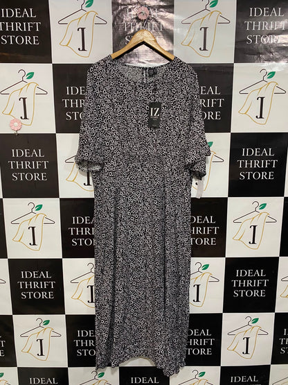 IZABEL |XL| BUST 24| A25| BLACK AND WHITE FLORAL PRINT MIDI DRESS