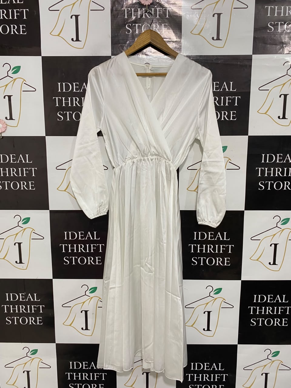 |S| BUST 16| A25| ELEGANT WHITE WRAP-STYLE LONG-SLEEVE MIDI DRESS