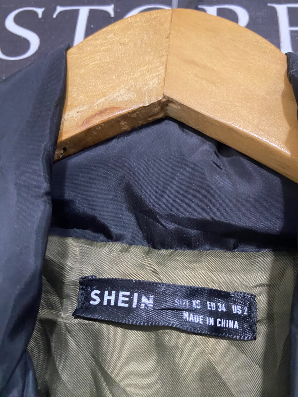 SHEIN |XS| BUST 21| B36| OLIVE GREEN AND BLACK COLORBLOCK QUILTED PUFFER VEST