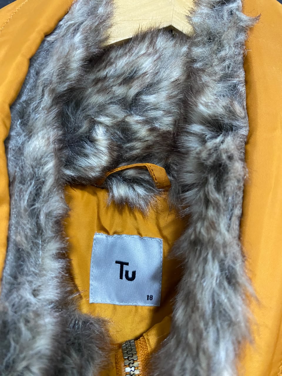 TU WOMAN |L| BUST 22| B43| MUSTARD YELLOW QUILTED PUFFER JACKET WITH FAUX FUR LINING