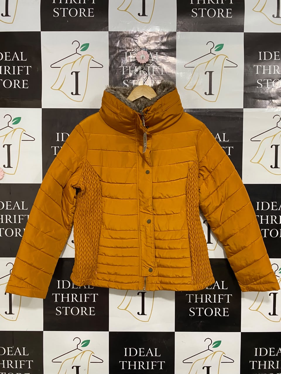 TU WOMAN |L| BUST 22| B43| MUSTARD YELLOW QUILTED PUFFER JACKET WITH FAUX FUR LINING