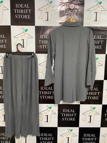 |S| A24| CHIC SAGE GRAY PLEATED TWO-PIECE SHIRT AND TROUSER SET